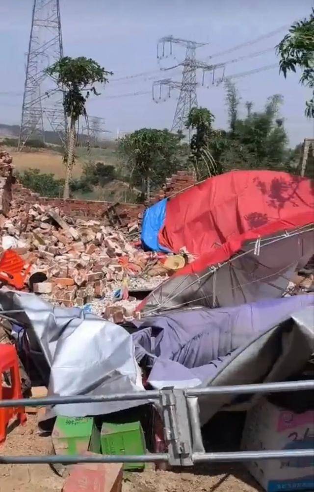 皇冠hga039_百色一葬礼墙体倒塌多人死伤皇冠hga039，悲剧如何酿成？
