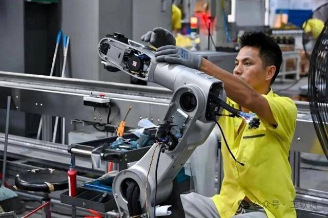 比利时 vS 哈萨克斯坦_埃夫特3414万芜湖拿地比利时 vS 哈萨克斯坦！机器人超级工厂背后的“智造野心”与行业变局